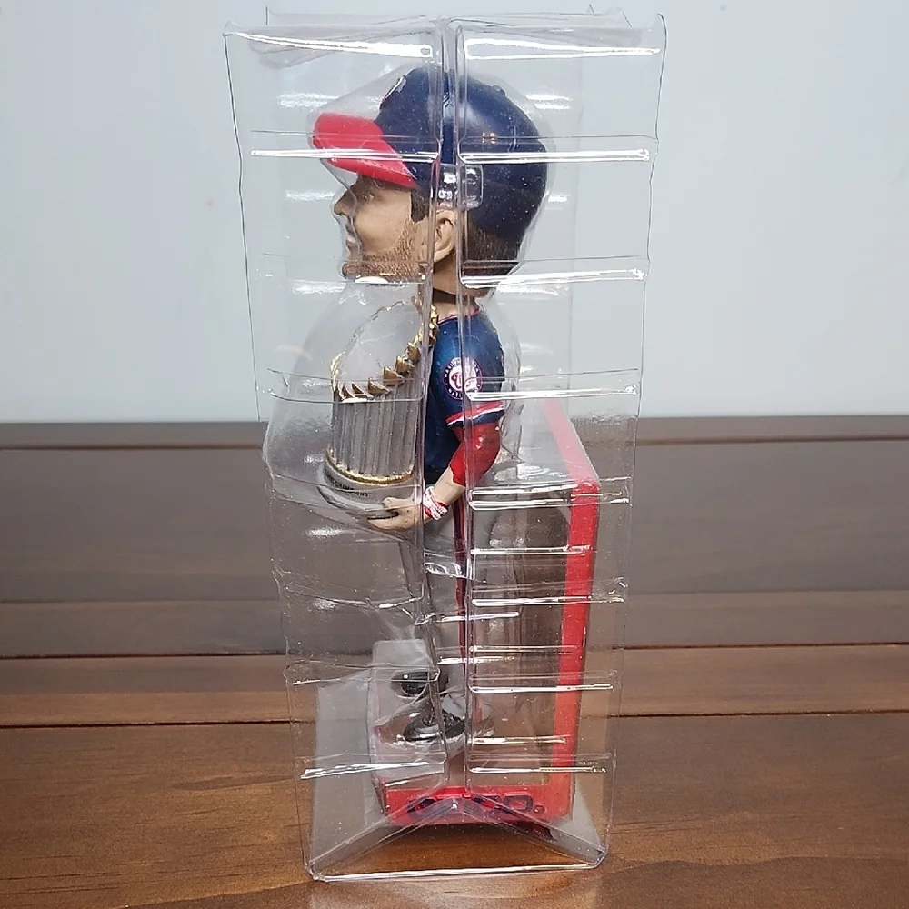 Davey Martinez Baseball‎ Bobblehead with Trophy